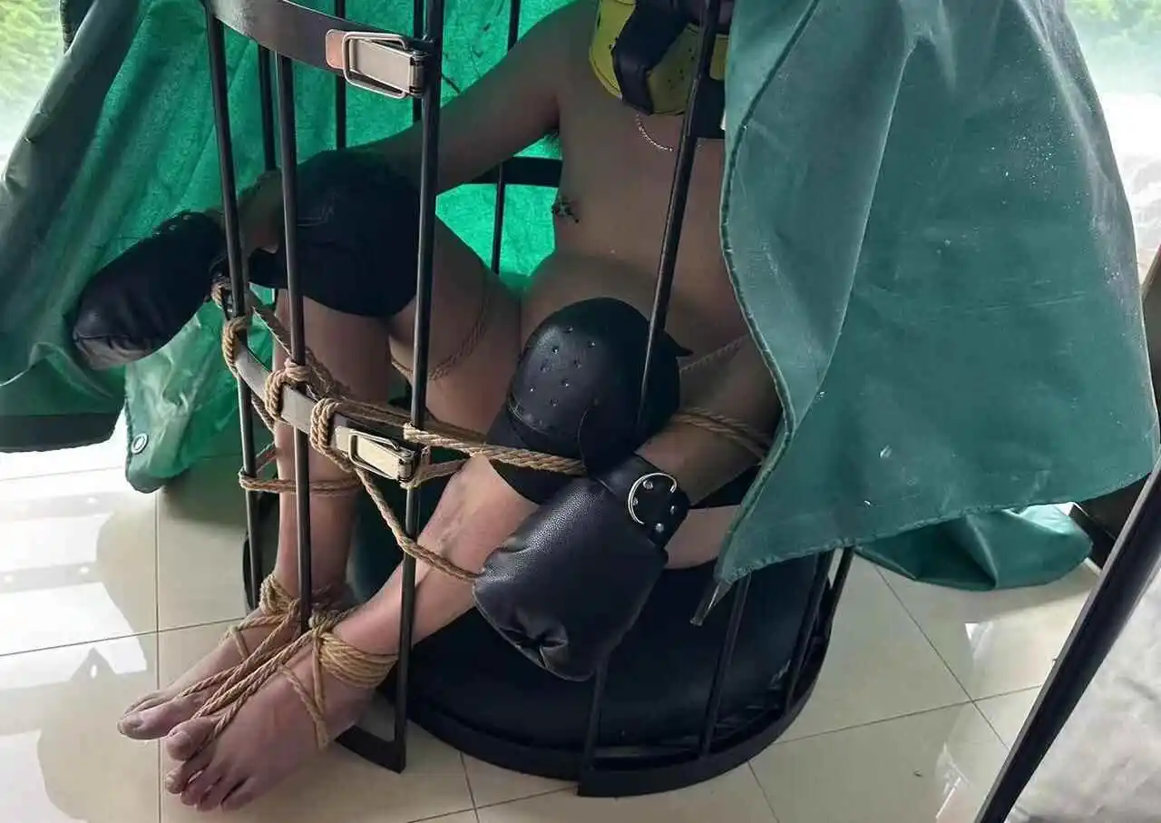 西檬之家-恋足癖是什么？字母圈新人如何探索BDSM中的足部情欲